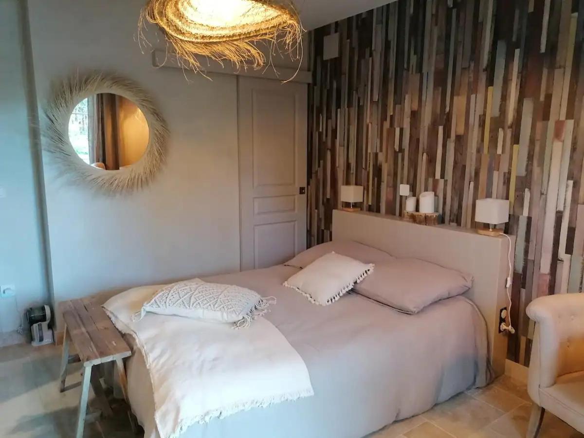 Appartement L'Autre Perle possibilité balnéo en sup à Tourtour Extérieur photo