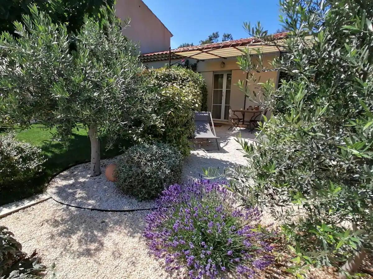 Appartement L'Autre Perle possibilité balnéo en sup à Tourtour Extérieur photo